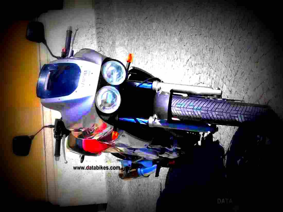 Yamaha TDM 850 1994 1 motorbike A4 Photo Print