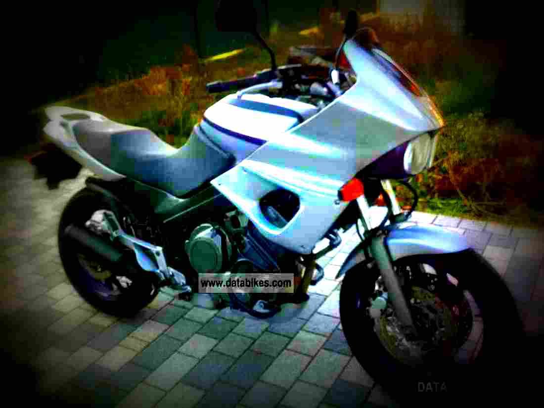 Yamaha TDM 850 1998 1 motorbike A4 Photo Print