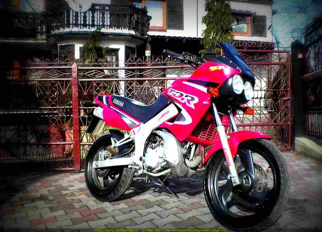 Yamaha TDR 125 1997 6 motorbike A4 Photo Print
