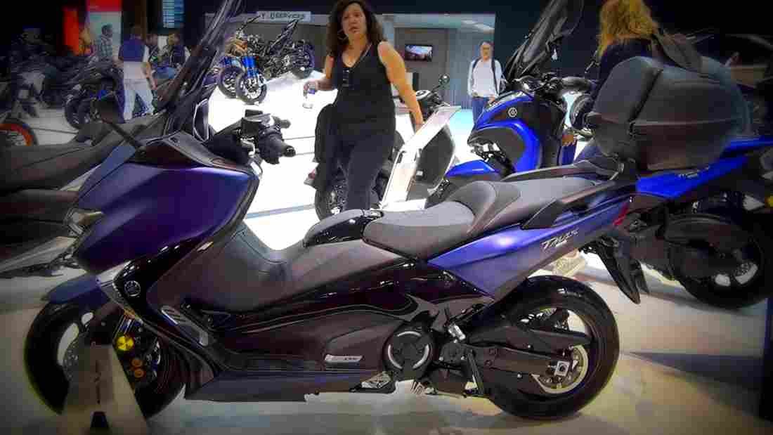 Yamaha TMAX DX 2019 3 motorbike A4 Photo Print