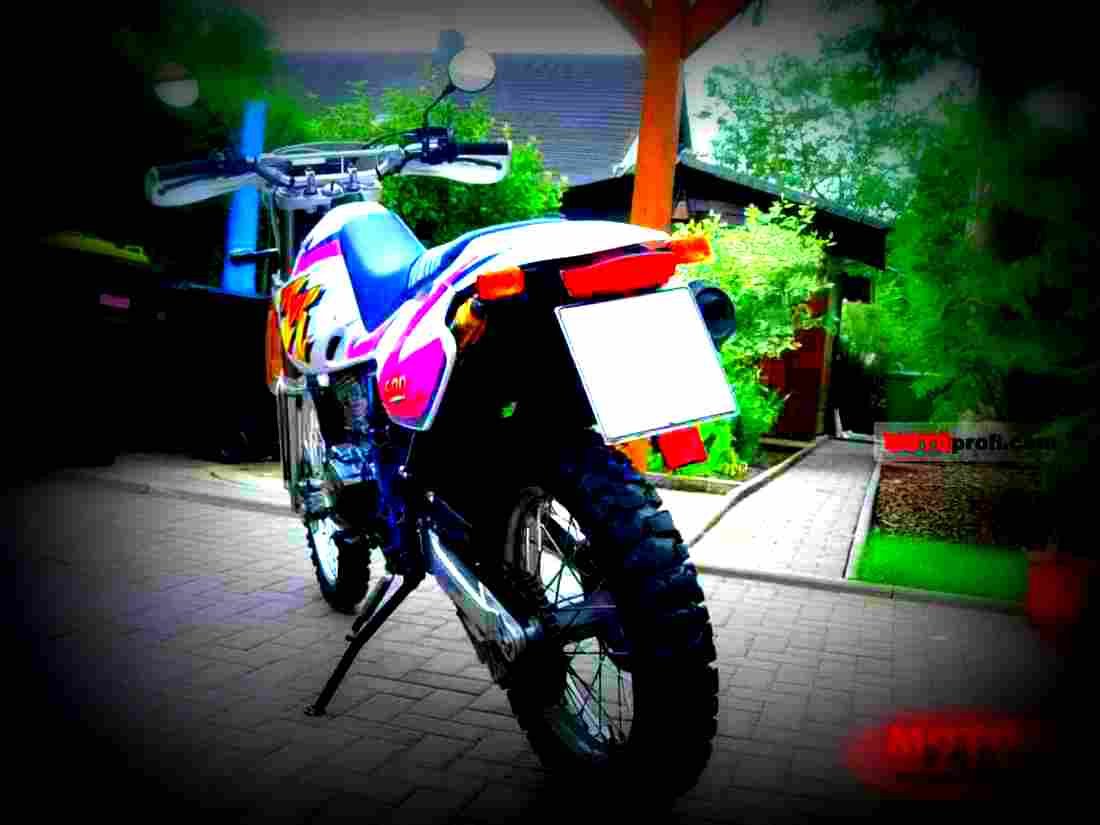 Yamaha TT 600 S 1997 2 motorbike A4 Photo Print