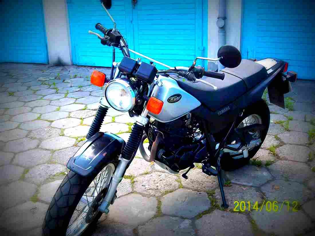 Yamaha TW 125 2003 2 motorbike A4 Photo Print