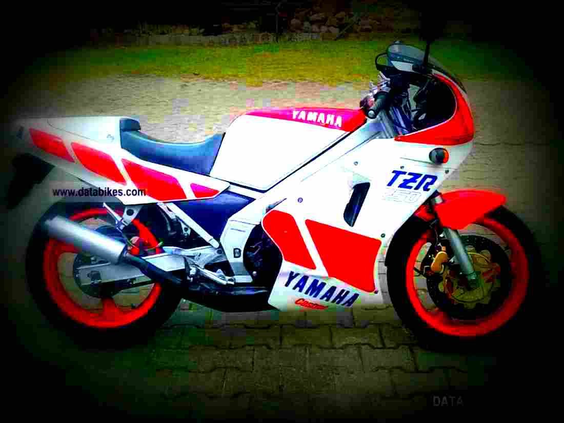 Yamaha TZR 250 1989 4 motorbike A4 Photo Print
