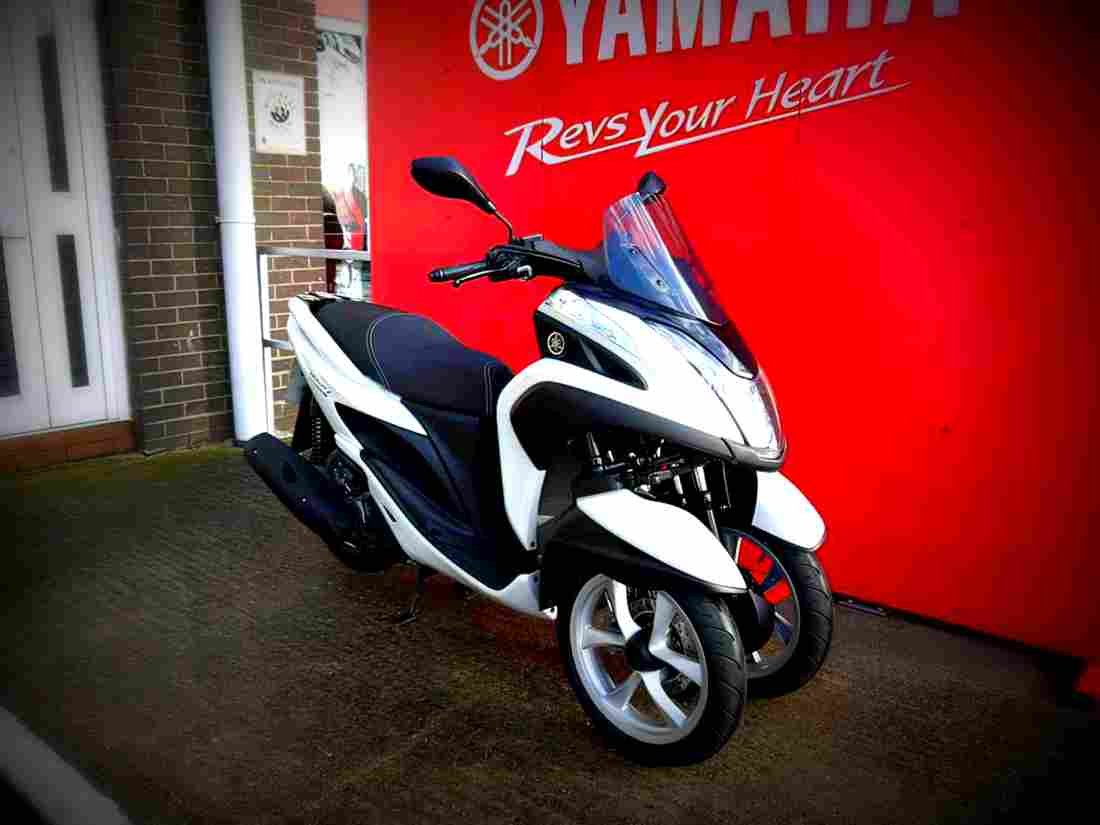 Yamaha Tricity 125cc 6 motorbike A4 Photo Print