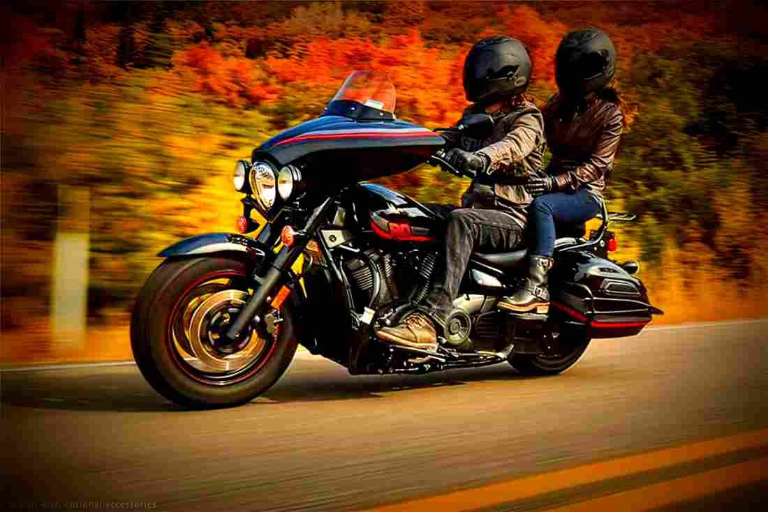 Yamaha V Star 1300 Deluxe 2017 2 motorbike A4 Photo Print