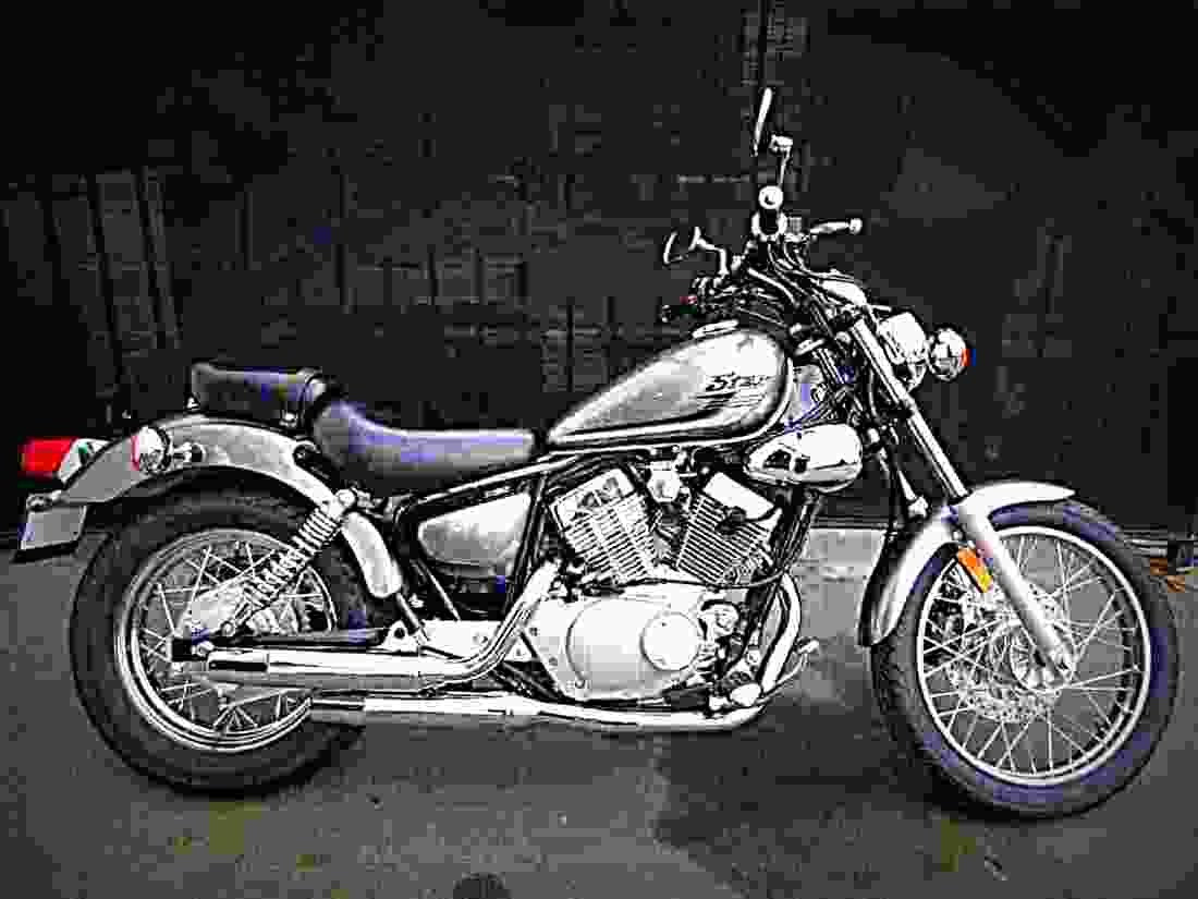 Yamaha V Star 250 2017 3 motorbike A4 Photo Print