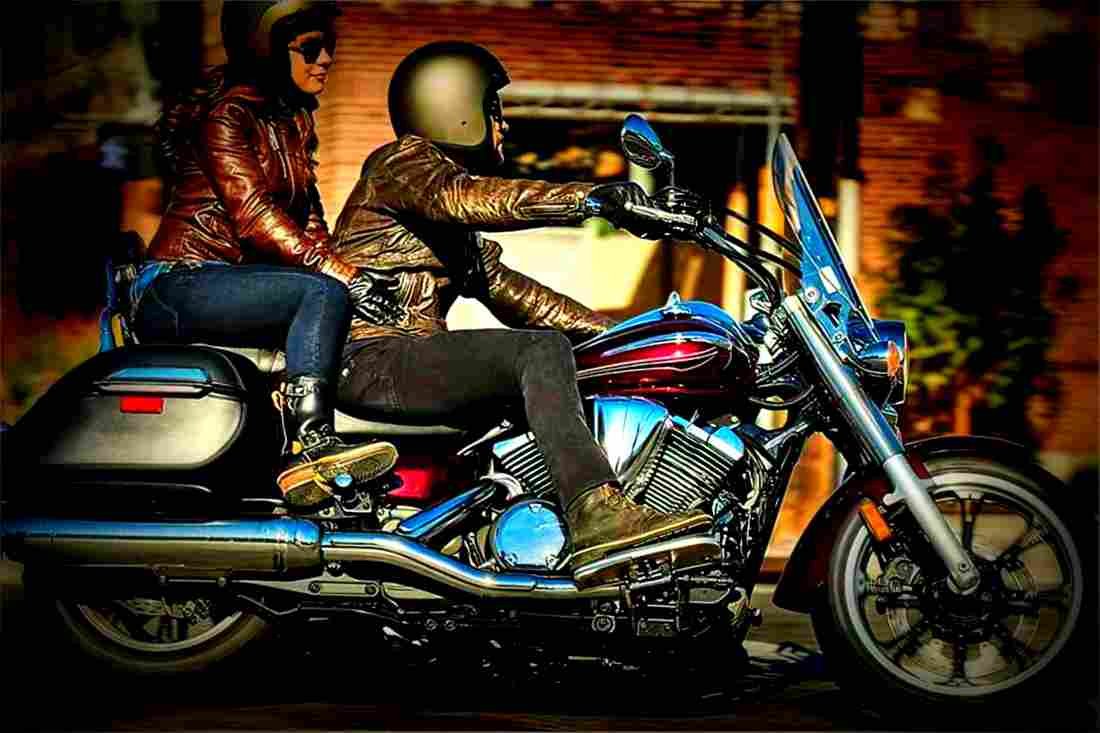 Yamaha V Star 950 2017 3 motorbike A4 Photo Print