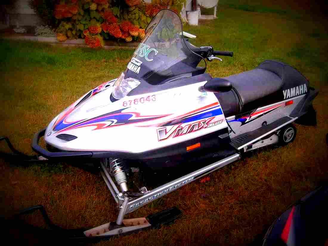 Yamaha Vmax 700 Deluxe 2001 5 motorbike A4 Photo Print