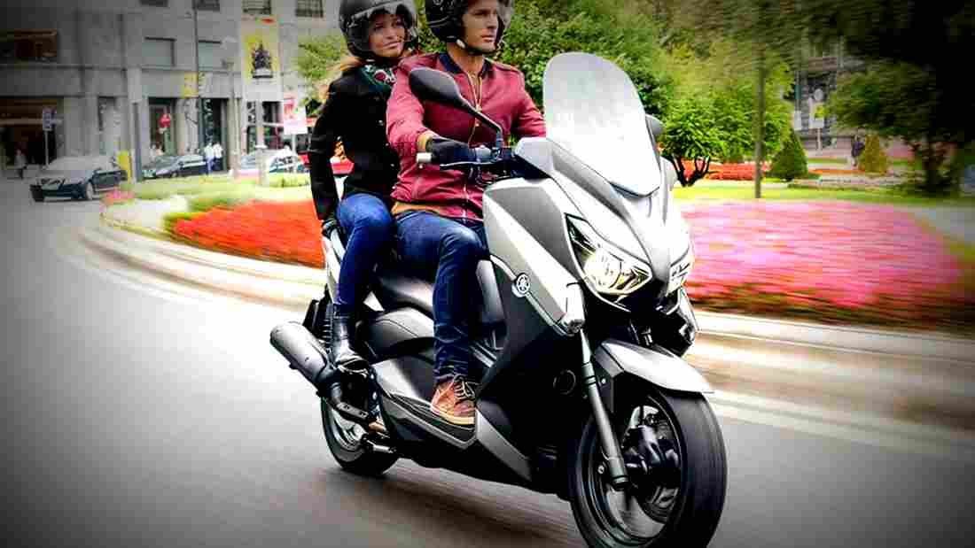 Yamaha X MAX 125 X MAX 125 1 motorbike A4 Photo Print