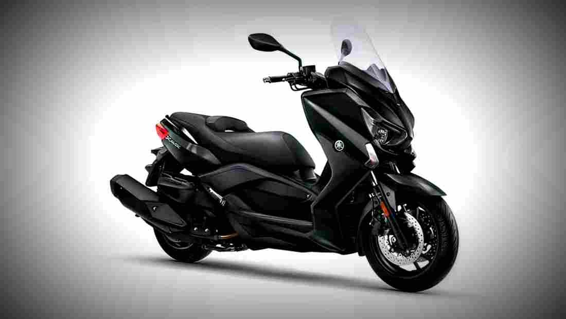 Yamaha X MAX 400 2017 1 motorbike A4 Photo Print