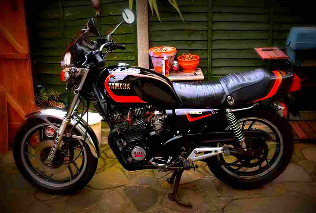 Yamaha XJ 550 1982 1 motorbike A4 Photo Print
