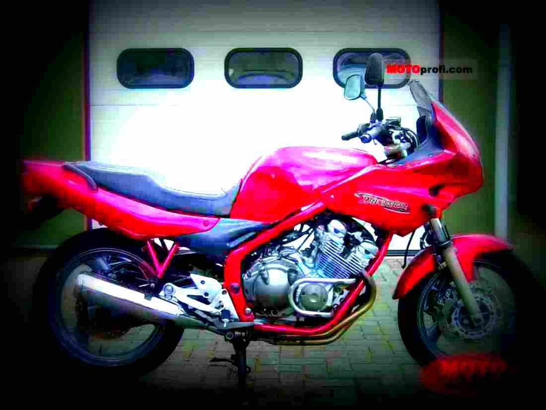 Yamaha XJ 600 S 1984 3 motorbike A4 Photo Print