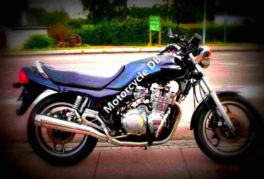 Yamaha XJ 900 1985 3 motorbike A4 Photo Print