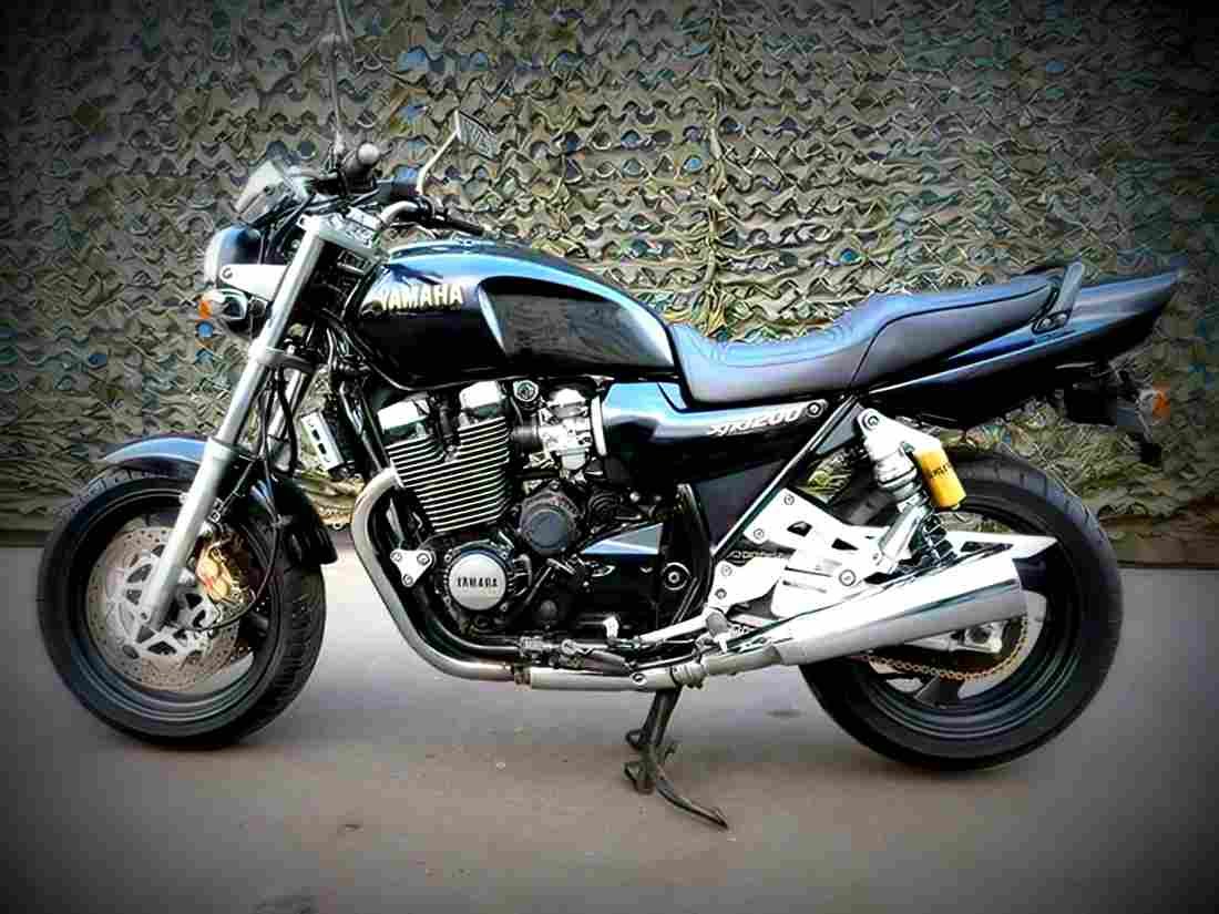 Yamaha XJR 1200 1995 3 motorbike A4 Photo Print