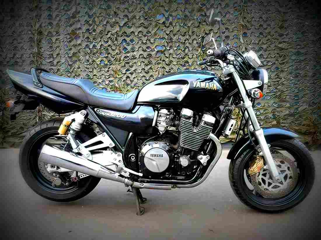 Yamaha XJR 1200 1995 5 motorbike A4 Photo Print