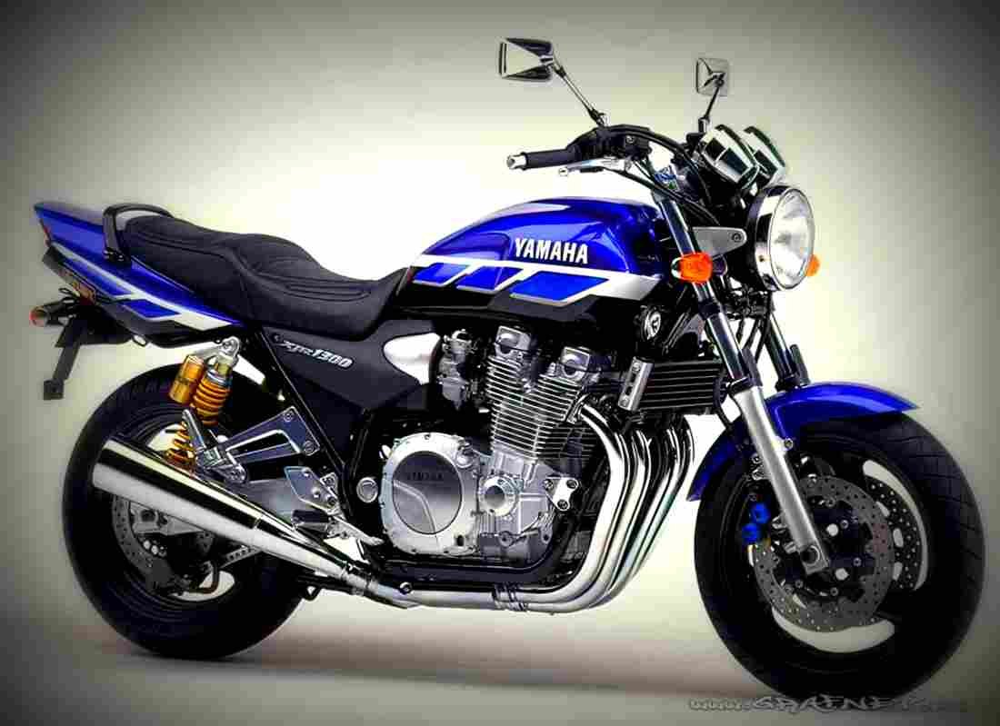 Yamaha XJR 1300 1999 5 motorbike A4 Photo Print