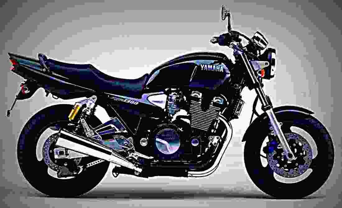 Yamaha XJR 1300 2000 1 motorbike A4 Photo Print