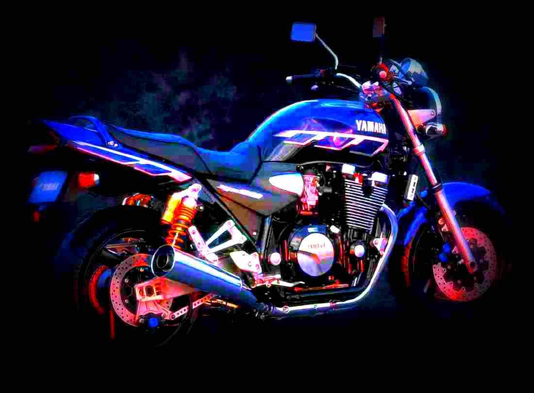 Yamaha XJR 1300 2000 2 motorbike A4 Photo Print