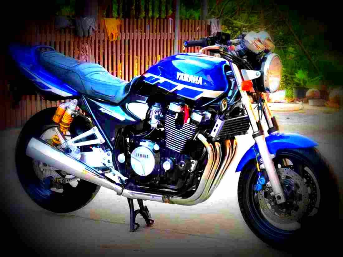 Yamaha XJR 1300 2003 1 motorbike A4 Photo Print