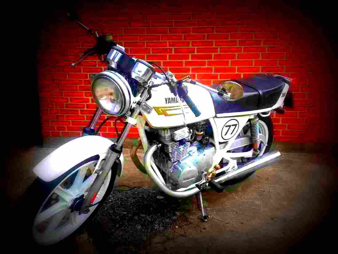 Yamaha XS 360 1977 3 motorbike A4 Photo Print