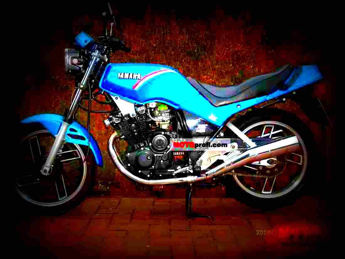Yamaha XS 400 1980 2 motorbike A4 Photo Print