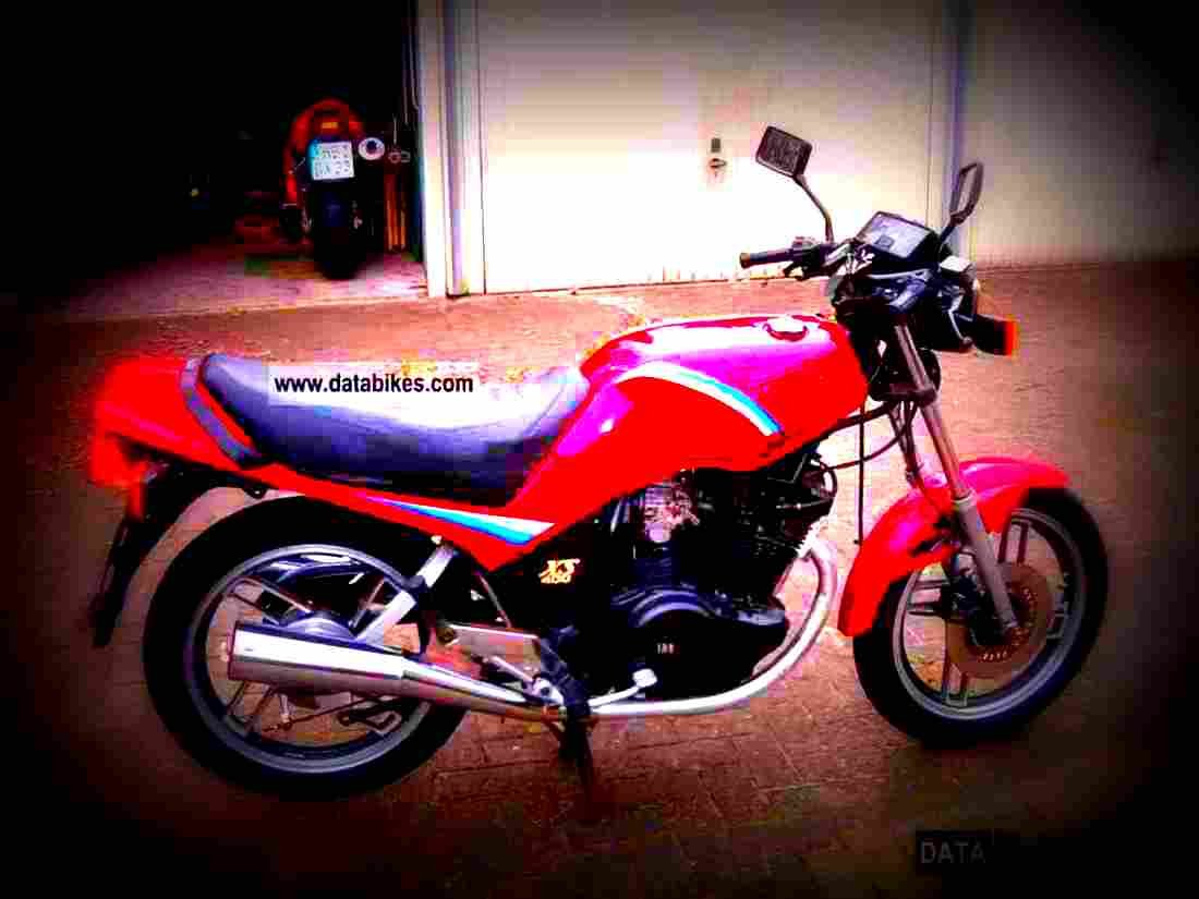 Yamaha XS 400 1982 3 motorbike A4 Photo Print