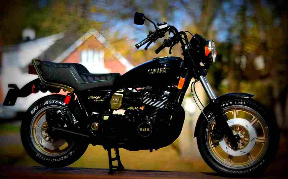 Yamaha XS 400 DOHC 1983 4 motorbike A4 Photo Print