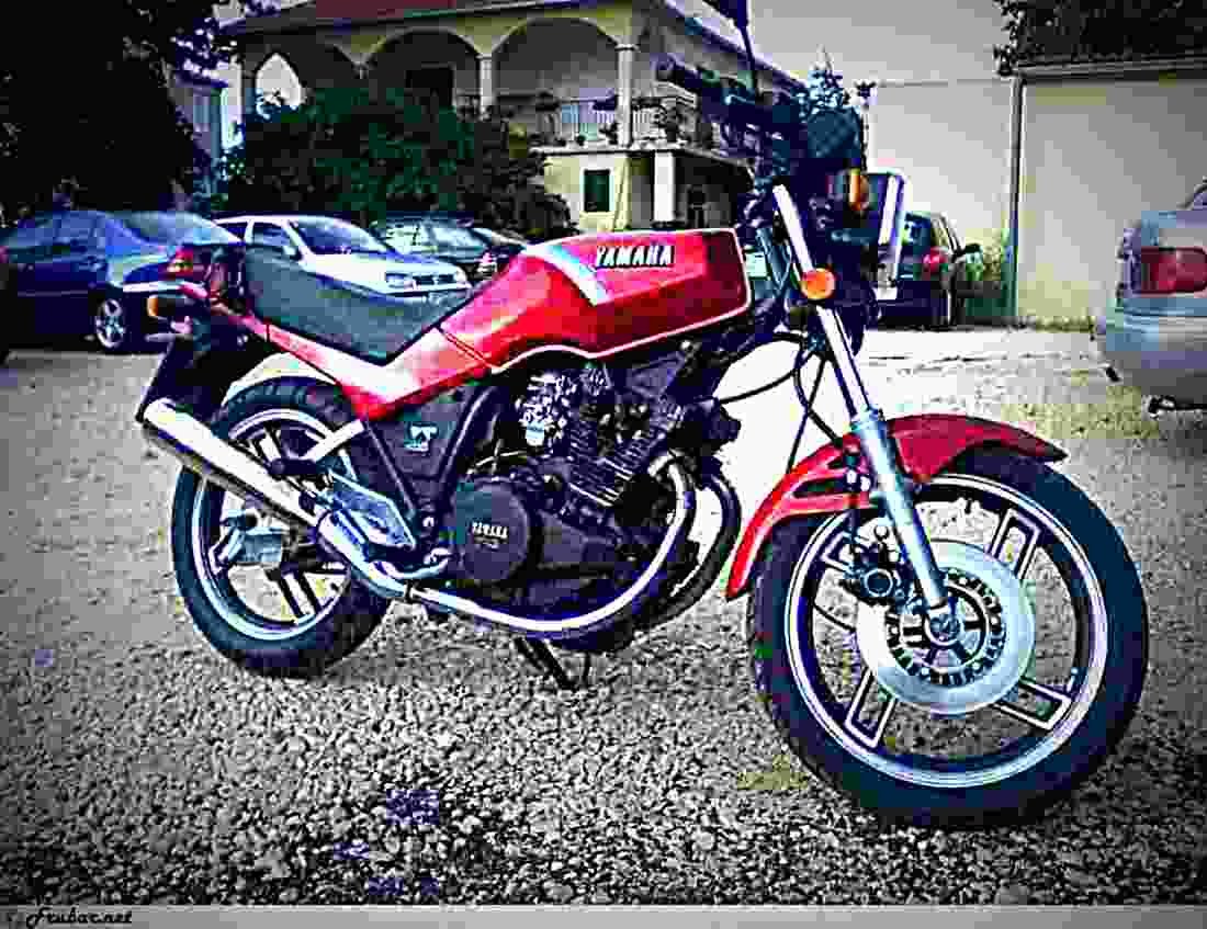 Yamaha XS 400 DOHC 1990 4 motorbike A4 Photo Print