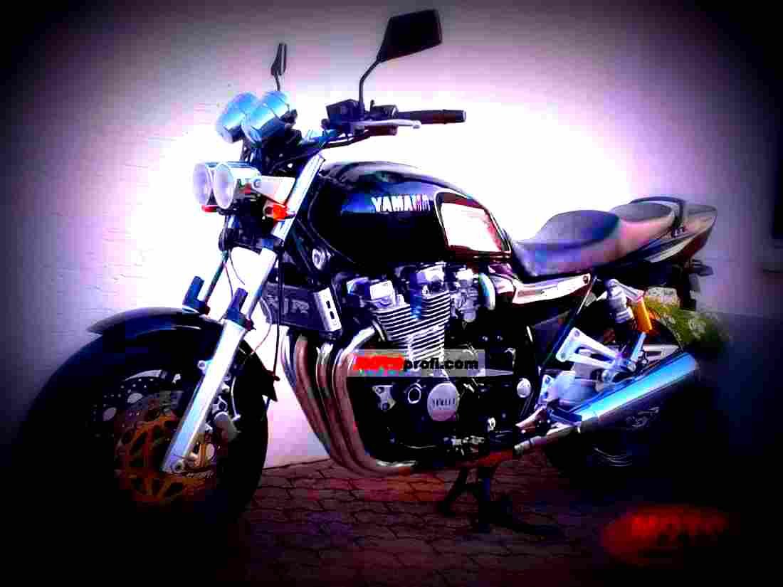 Yamaha XS 400 DOHC (reduced effect) 1983 4 motorbike A4 Photo Print