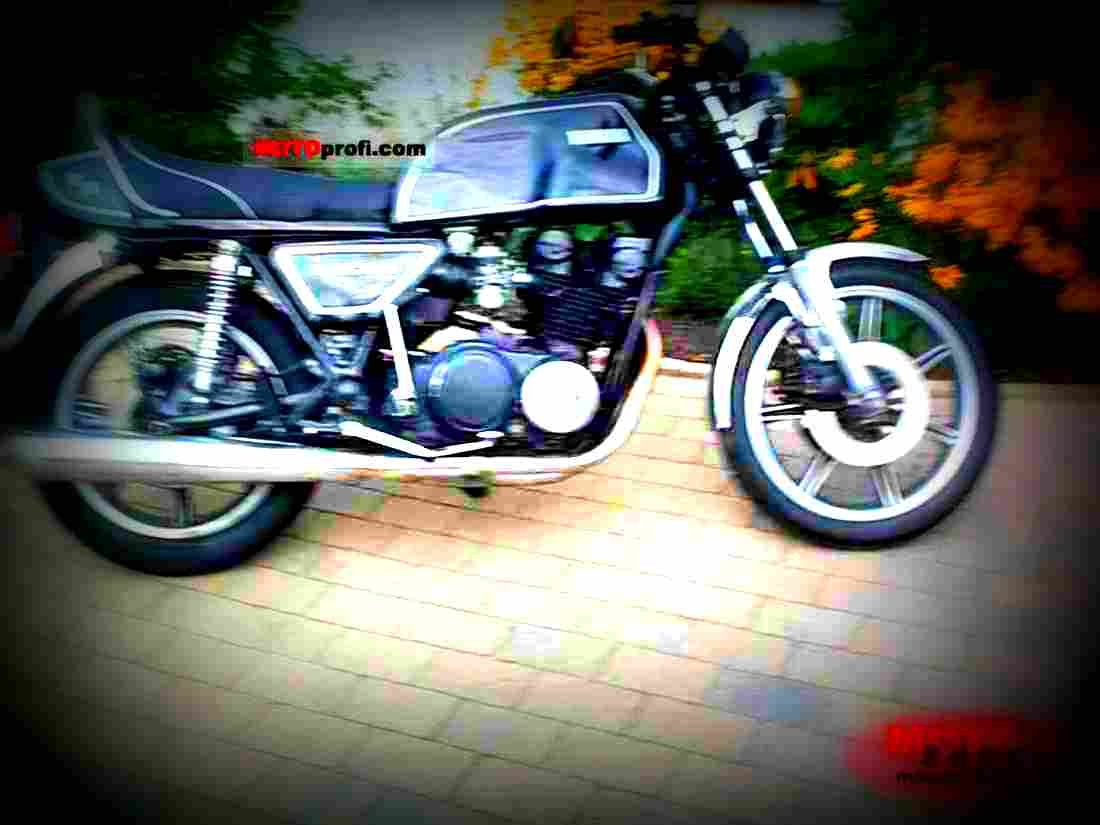 Yamaha XS 750 1976 1 motorbike A4 Photo Print