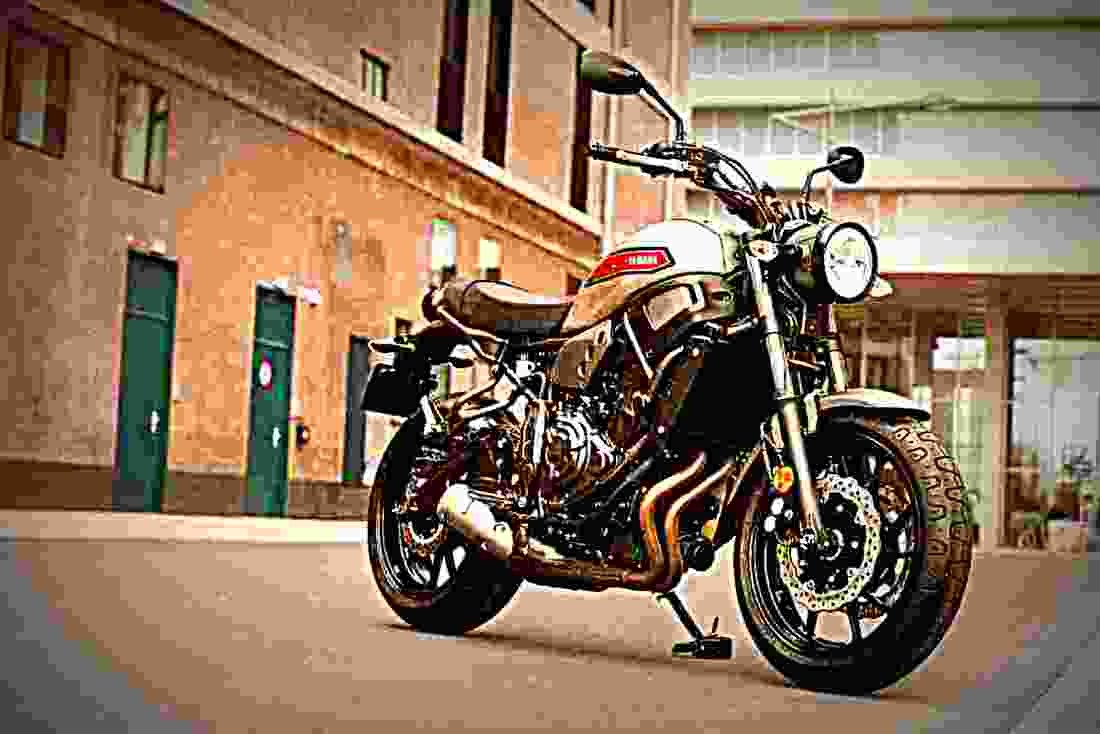 Yamaha XSR700 2019 4 motorbike A4 Photo Print