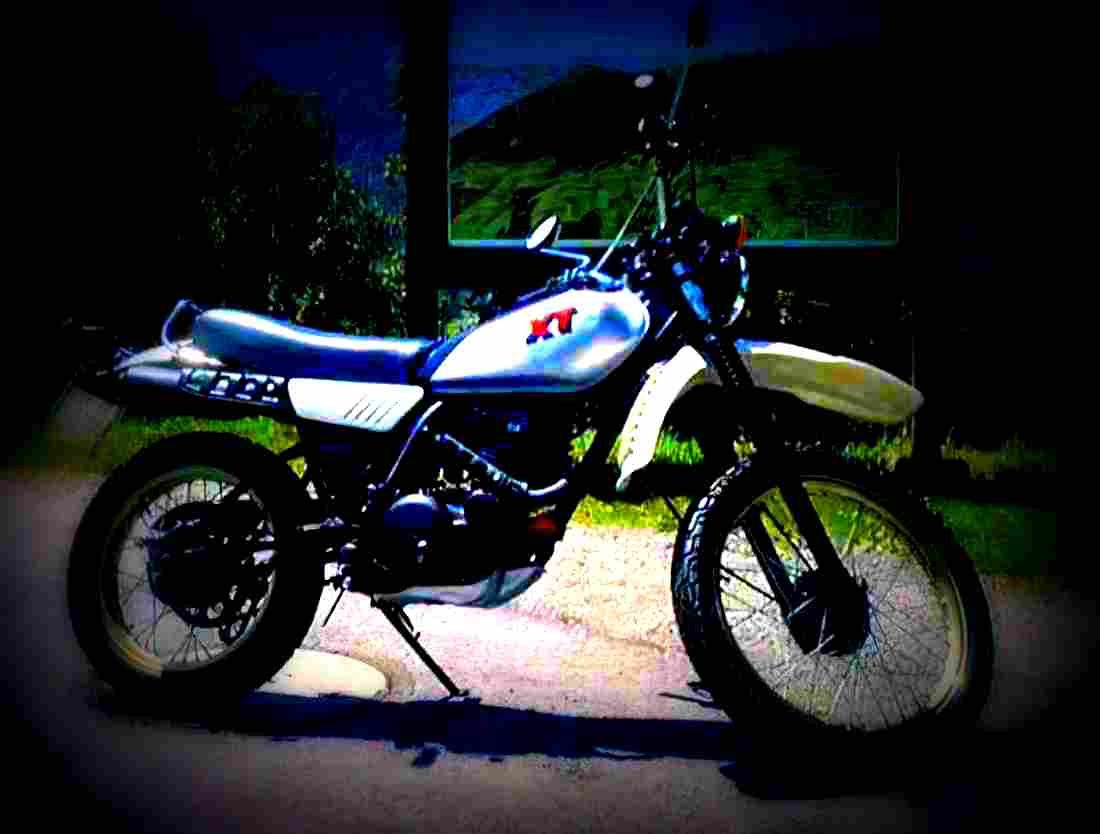 Yamaha XT 250 1980 3 motorbike A4 Photo Print
