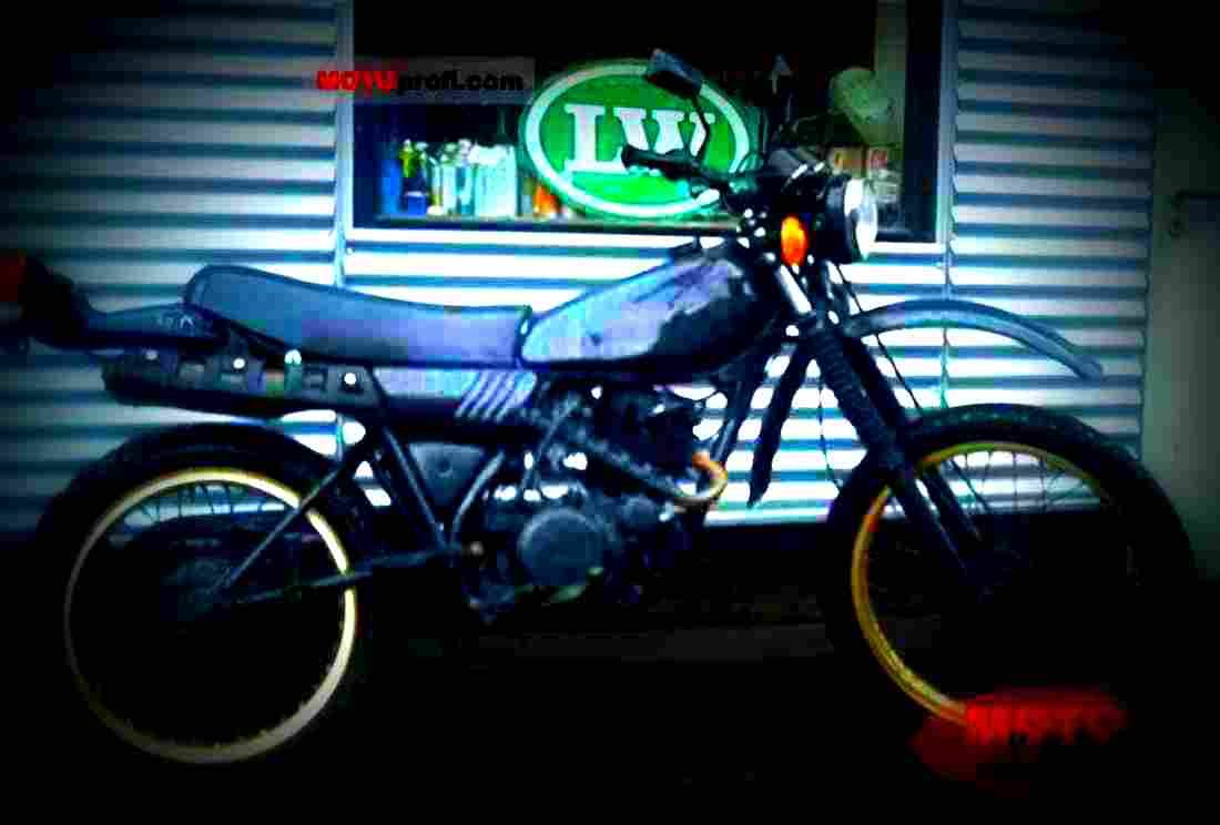 Yamaha XT 250 1981 1 motorbike A4 Photo Print