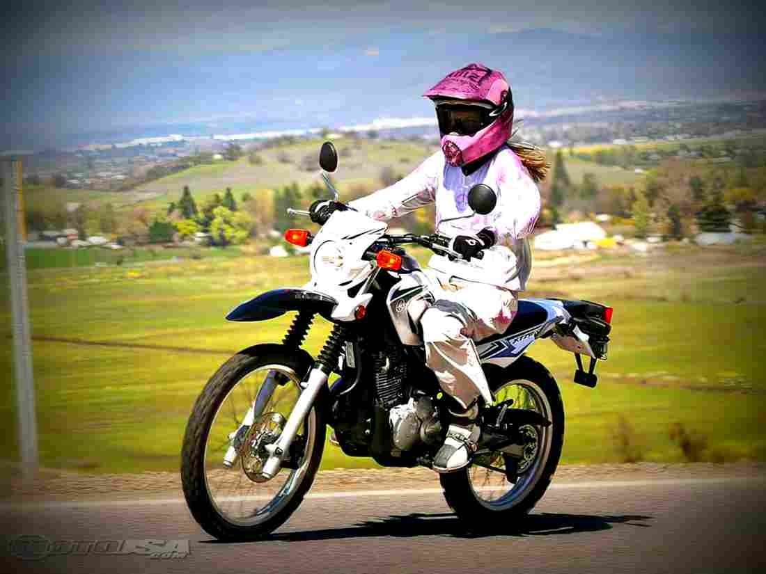 Yamaha XT 250 2009 3 motorbike A4 Photo Print
