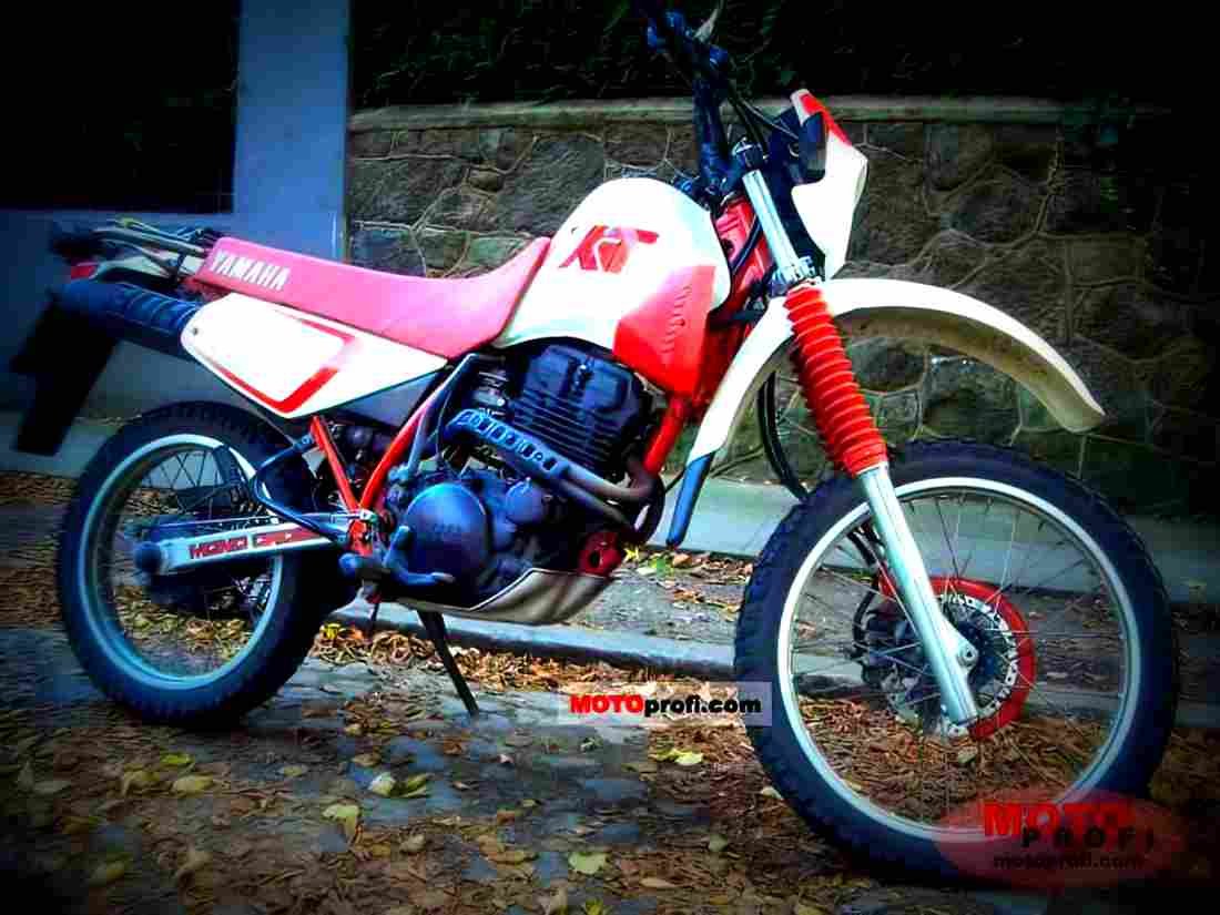 Yamaha XT 350 1989 4 motorbike A4 Photo Print