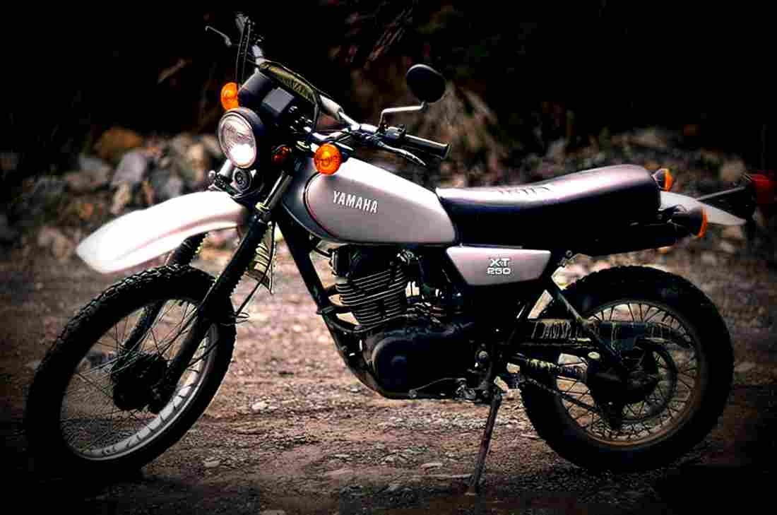 Yamaha XT 350 1990 2 motorbike A4 Photo Print