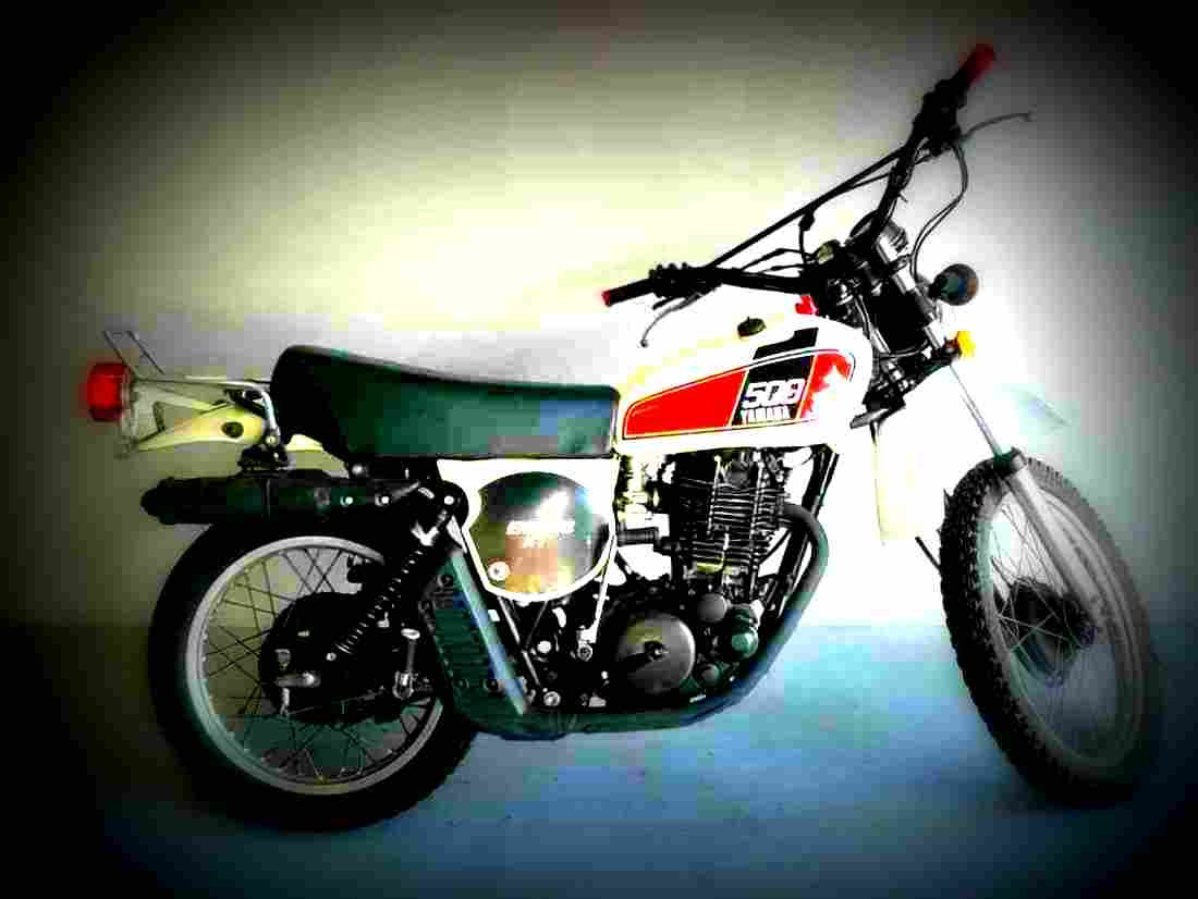Yamaha XT 500 1976 3 motorbike A4 Photo Print