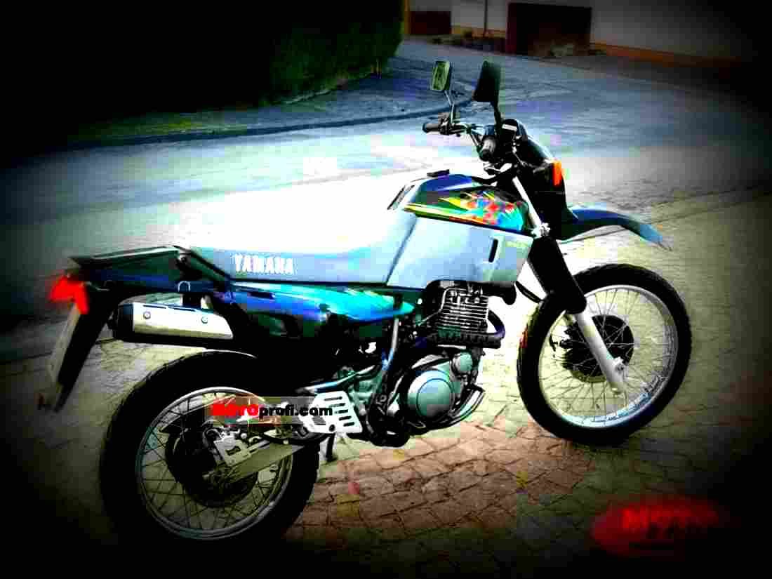 Yamaha XT 600 (reduced effect) 1987 6 motorbike A4 Photo Print
