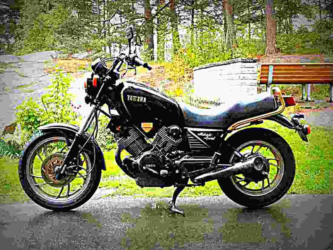Yamaha XV 1000 SE Midnight Special 1984 6 motorbike A4 Photo Print