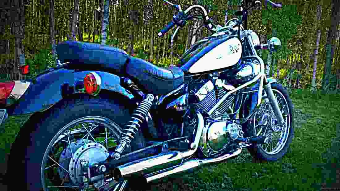 Yamaha XV 125 Virago 1999 6 motorbike A4 Photo Print