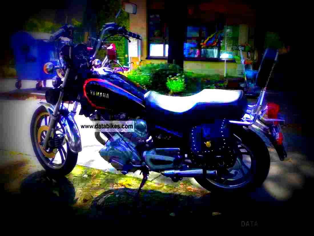 Yamaha XV 750 SE 1982 4 motorbike A4 Photo Print