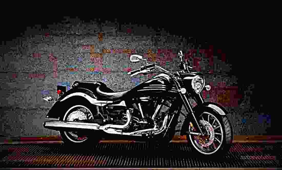 Yamaha XV1900A 2018 4 motorbike A4 Photo Print