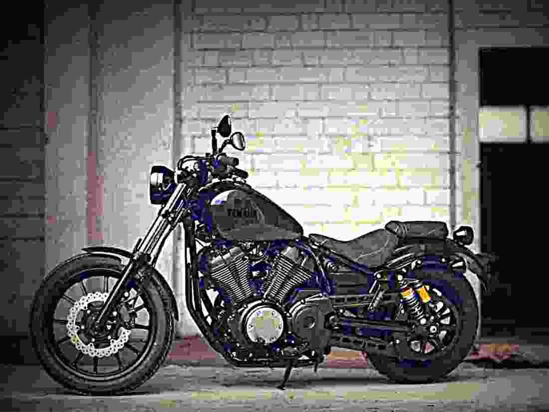 Yamaha XV950 Racer 2018 3 motorbike A4 Photo Print