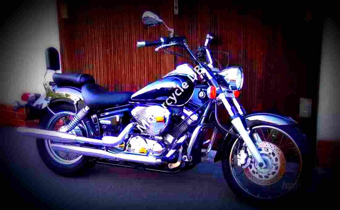 Yamaha XVS 125 Drag Star 2001 3 motorbike A4 Photo Print