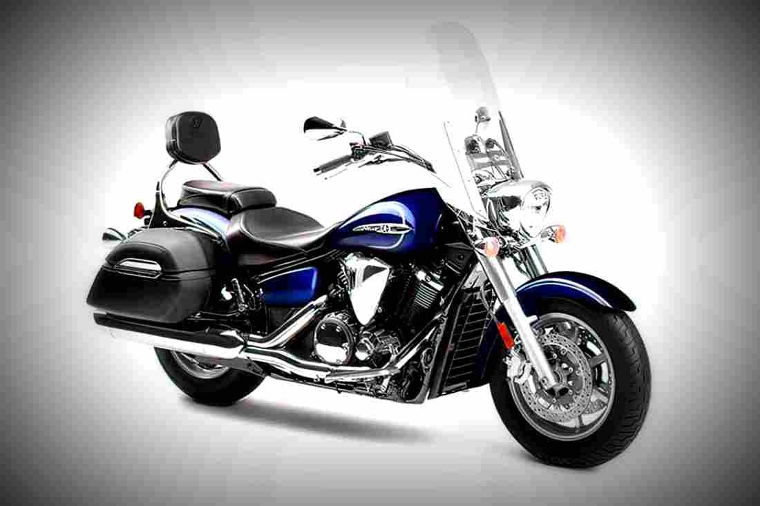 Yamaha XVS1300 A 2018 3 motorbike A4 Photo Print