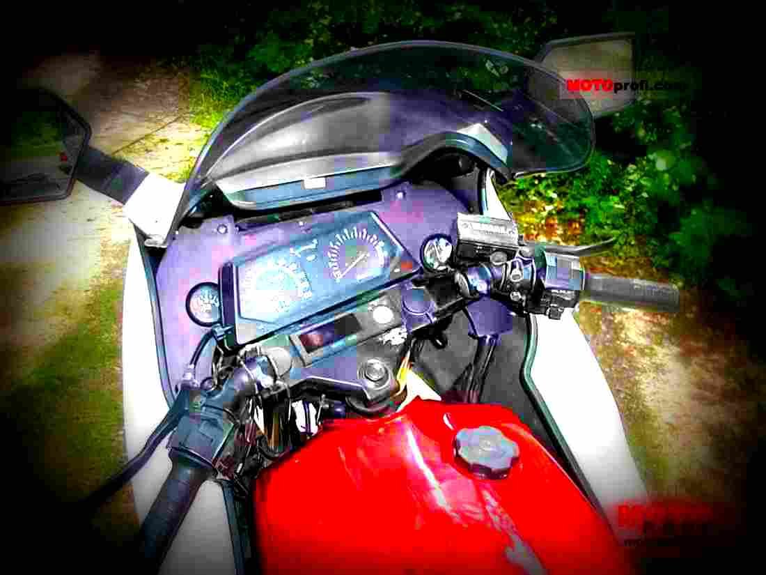 Yamaha XZ 550 1982 2 motorbike A4 Photo Print