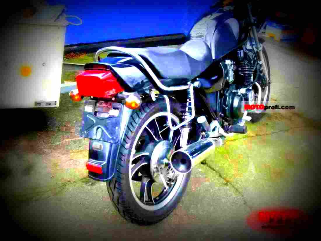 Yamaha XZ 550 1984 3 motorbike A4 Photo Print