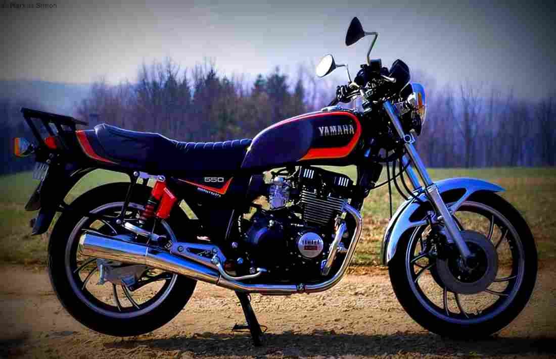 Yamaha XZ 550 1985 4 motorbike A4 Photo Print