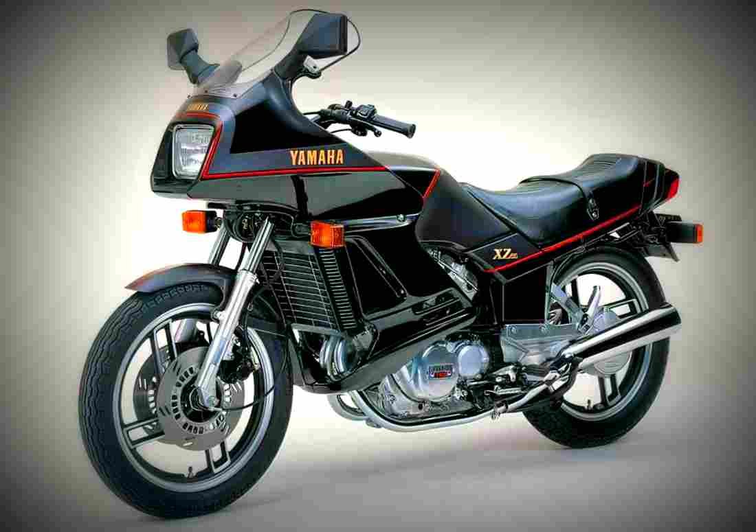 Yamaha XZ 550 S 1983 1 motorbike A4 Photo Print