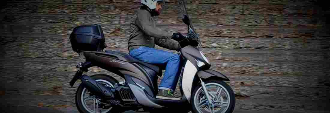 Yamaha Xenter 150 2017 1 825x284 motorbike A4 Photo Print